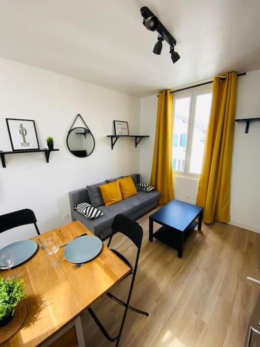 Joli Duplex A Quelques Pas Du Centre De Apartment *